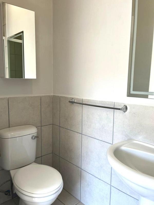 2 Bedroom Property for Sale in Island View Western Cape